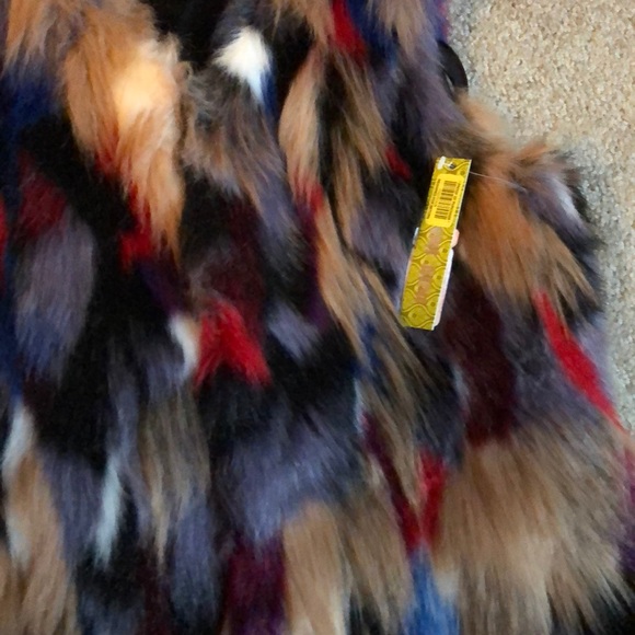 ⚡️New! Gianni Bini multi color faux fur vest- S,M - Picture 7 of 8